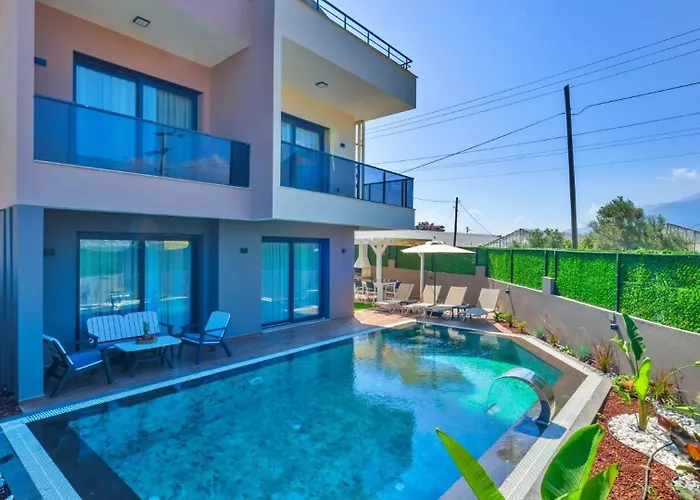 4 Bedroom - 9269 * フェティエ