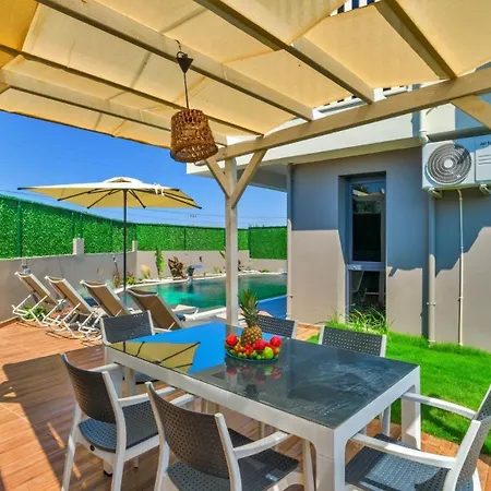 Villa 4 Bedroom - 9269