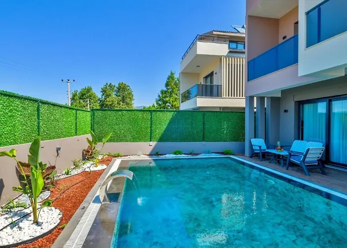 4 Bedroom - 9269 *